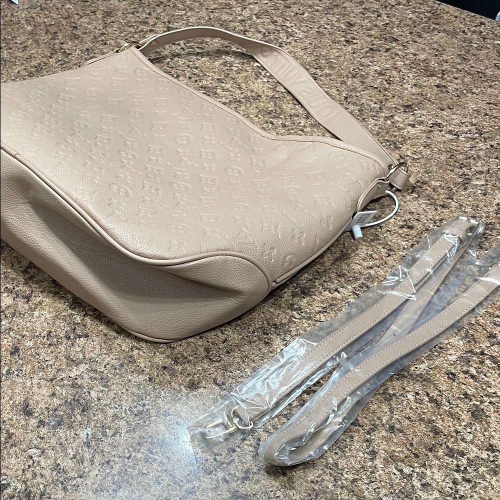 NWT Designer Inspired Replica Bag Elegant Beige Shoulder Bag - Picture 2 of 6